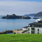 Plymouth Hoe Central * Free Parking * Ocean Reach