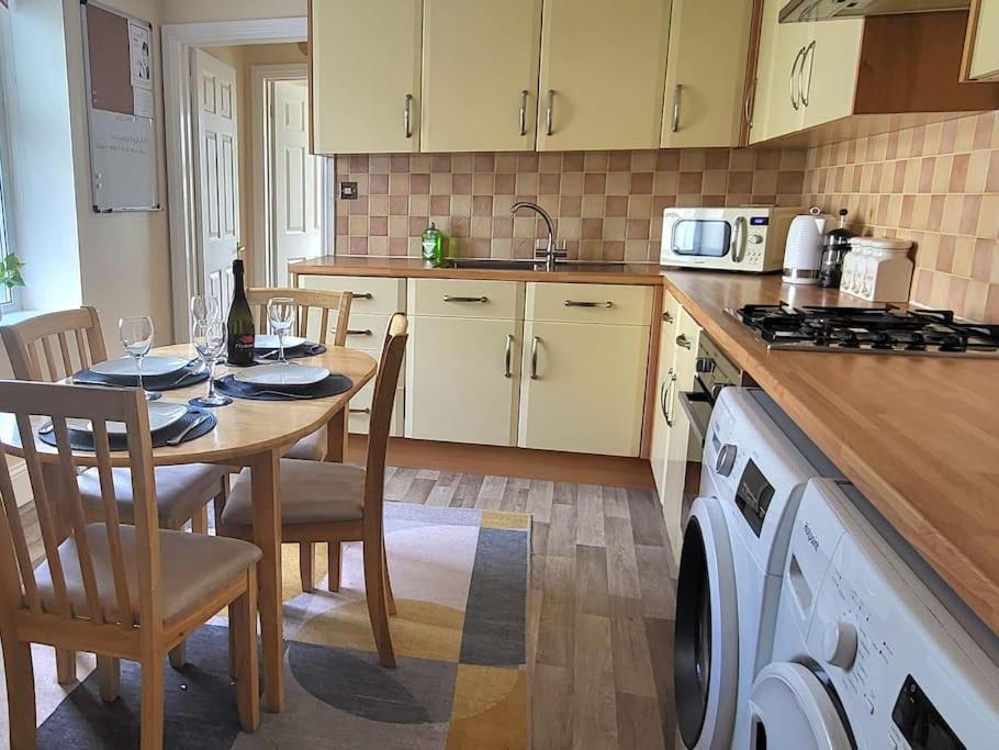 Apartment * Free Parking * Ocean Reach