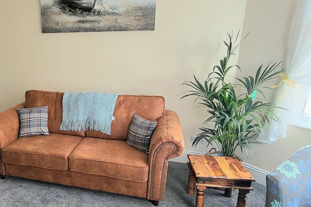 * Free Parking * Ocean Reach Apartment Plymouth